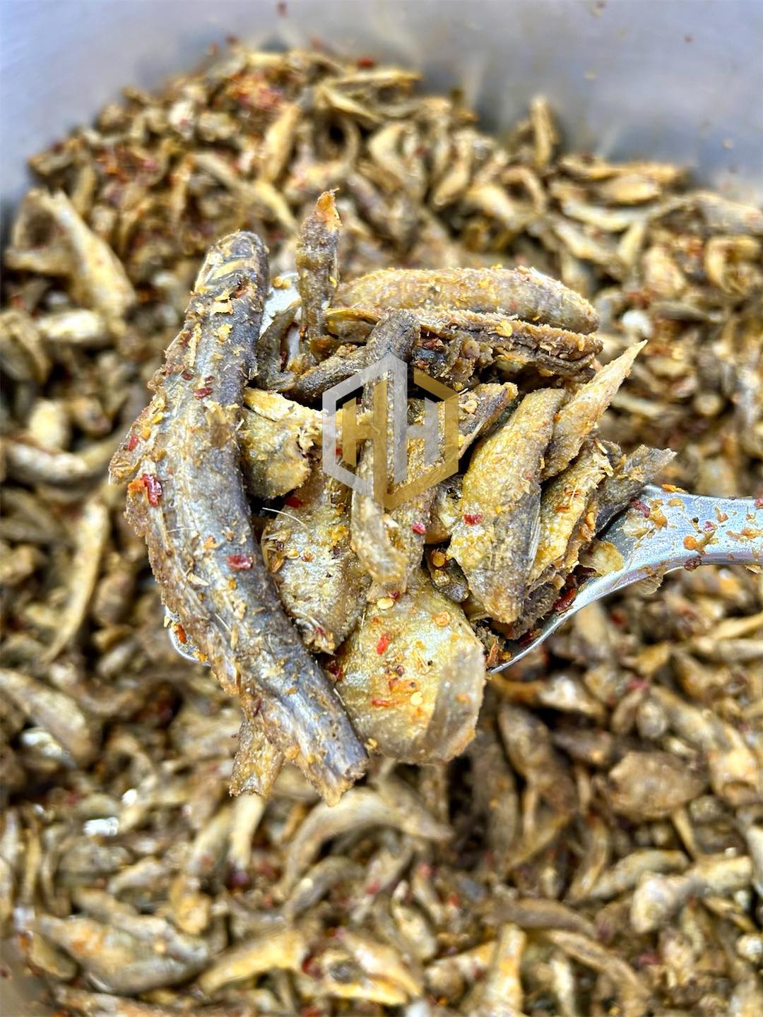 H&H မြစ်ငါးလူးငါးဆားနယ်ကြော် (230g)