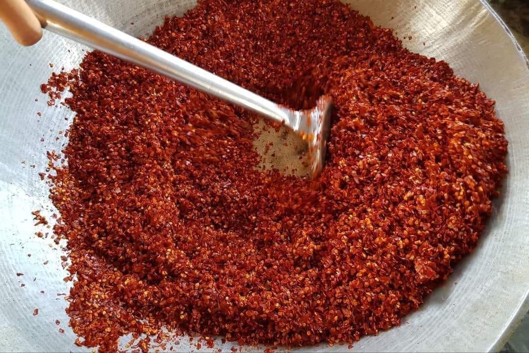 ပန်းခရေ အသင့်ခပ် ငရုတ်သီးကြော် (160g)