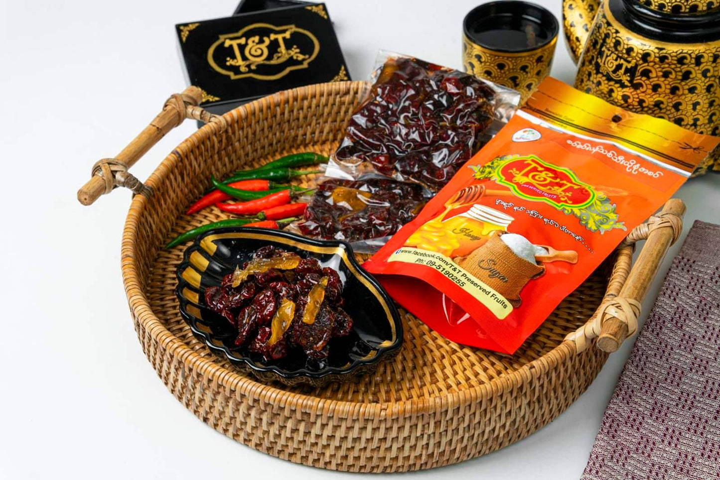 T&T တလုတ်စာ စပ်စပ်လန်သစ်သီးယို (၁၀ ထုပ်တွဲ)