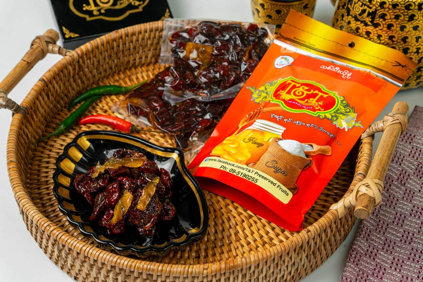 T&T တလုတ်စာ သစ်သီးယိုစုံ (အစပ်) (၁၀ ထုပ်တွဲ)