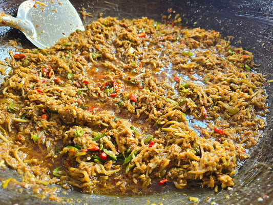 ပန်းခရေ သရက်သီးစိမ်း ငပိချက် (160g)