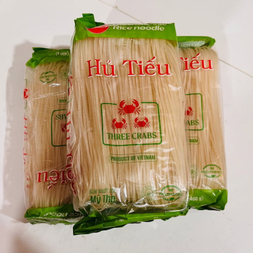 Three Crabs Hủ tiếu ရှမ်းခေါက်ဆွဲဖတ် (400g)